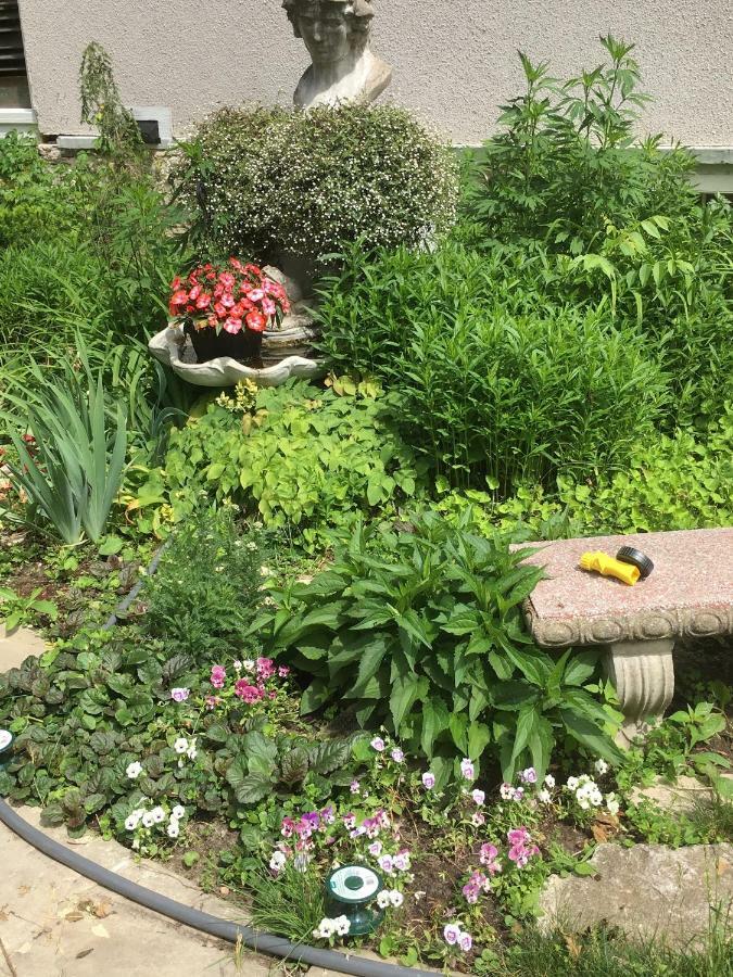 The Carriage House Flat - Downtown Paris Canada Ngoại thất bức ảnh